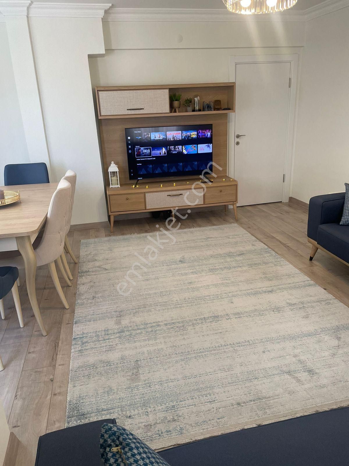 Ümraniye İstiklalde,2+1,85m2,2. Kat ,kiralık Daire..