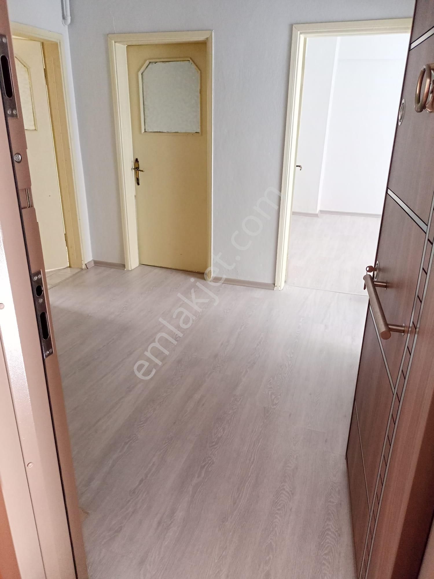 Bursa Hacivat'ta 2+1 Doğalgazlı Kiralık Daire (ana Yola Yakın)