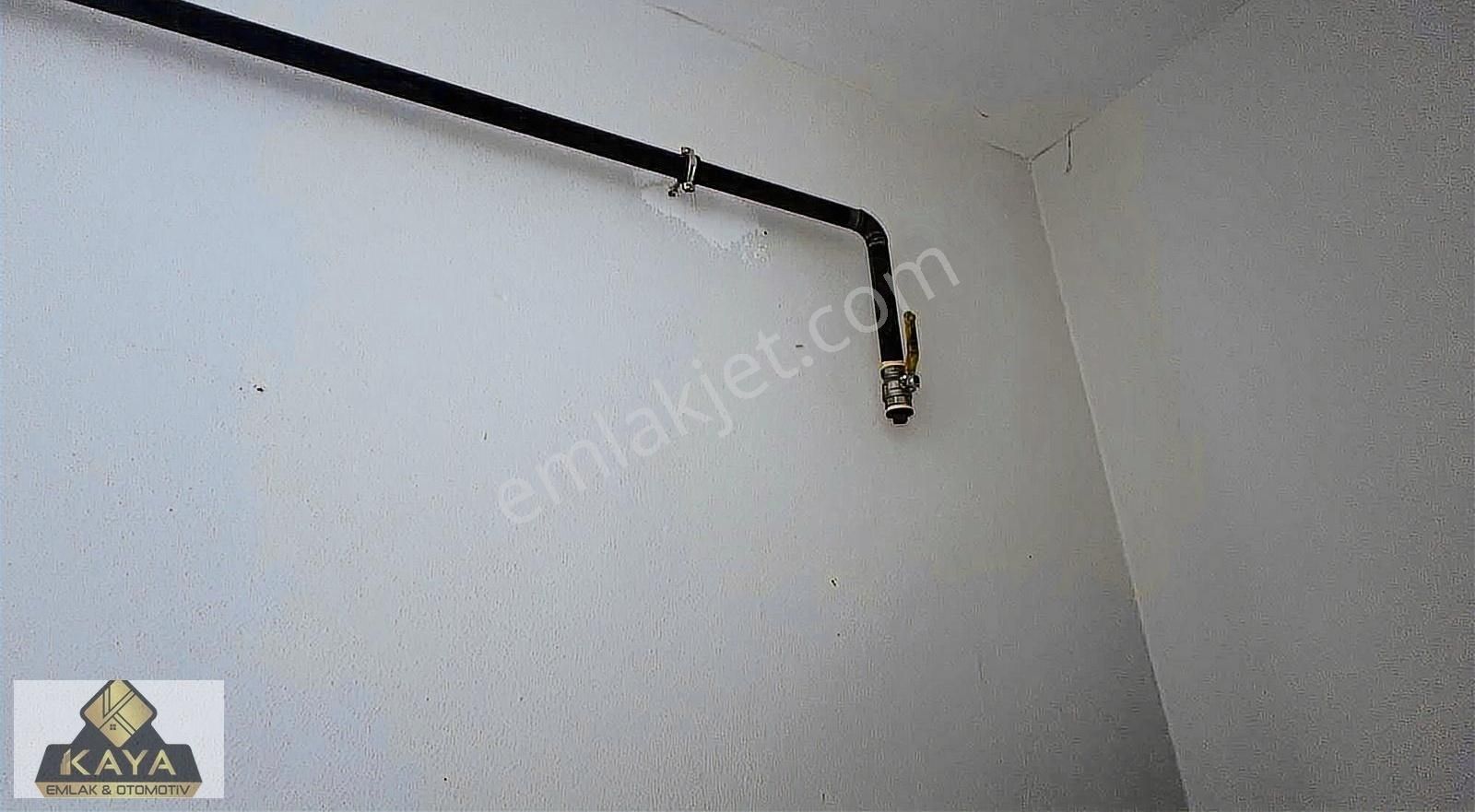 Merkezi Konumda Katta Doğalgaz Kapıda Geniş 3+1