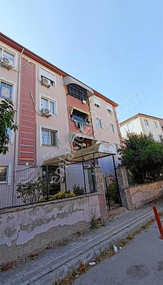 Gölcük Piyalepaşa Mahallesinde 3+1 Kiralık Daire