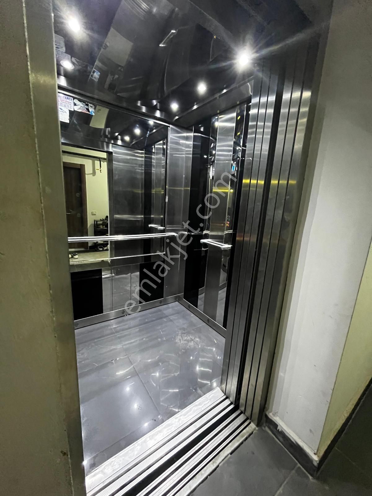 Karaçay Mahallesinde Doğalgazlı, Asansörlü Dubleks Daire - Görsel 17