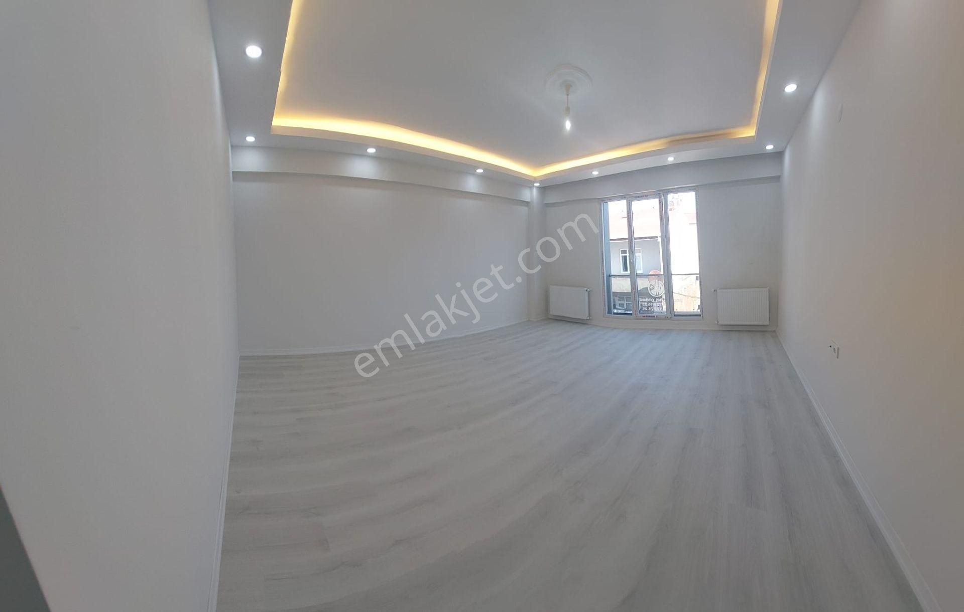 Esenyurt İnönüde Avm Ye Yürüme Mesafesinde Yüksek Giriş 2+1 Satılık Daire