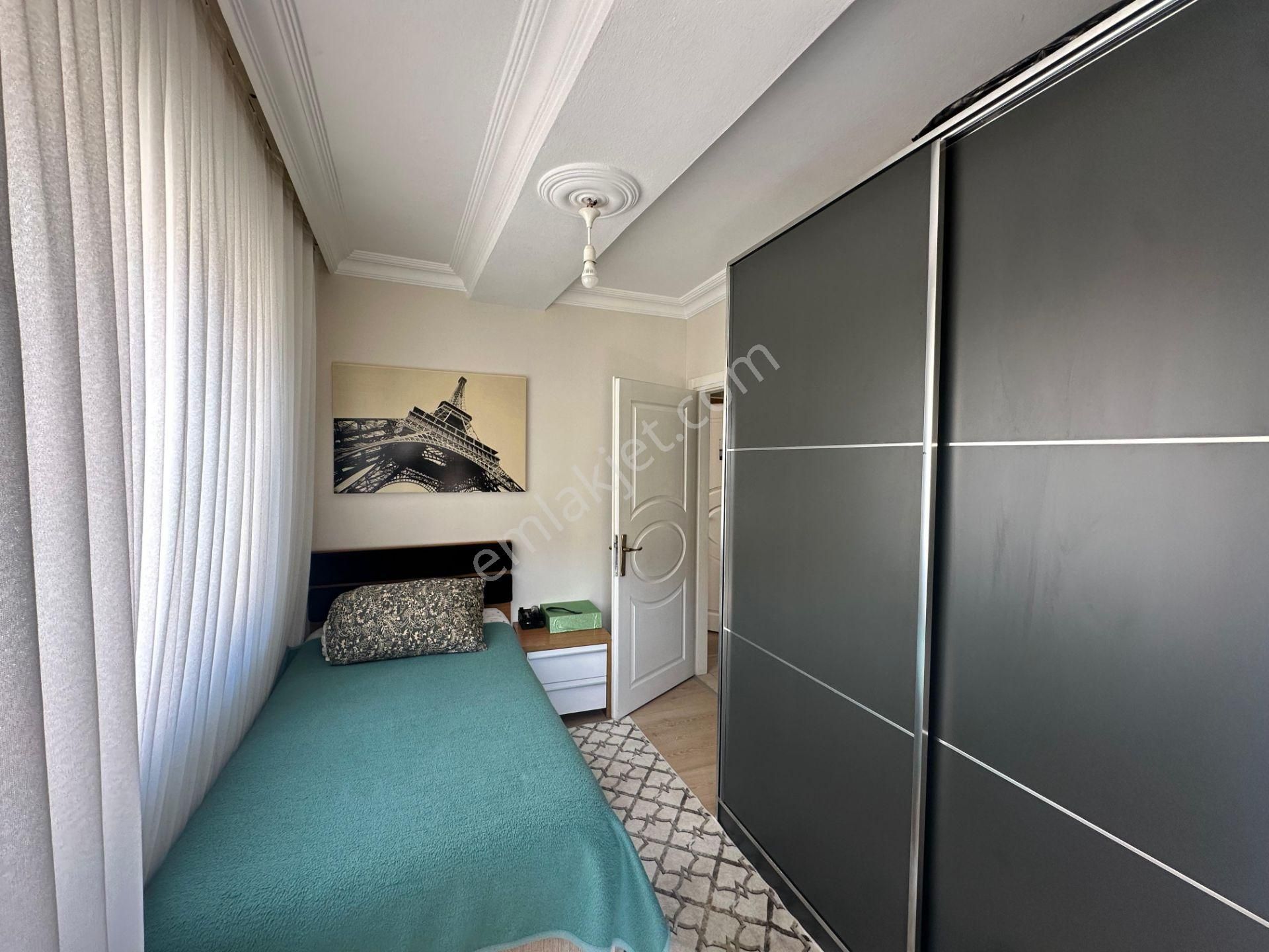 Serkan Gayrimenkulden Bahçelievler 3+1 120 Metre Daire 2.kat Daire - Görsel 10