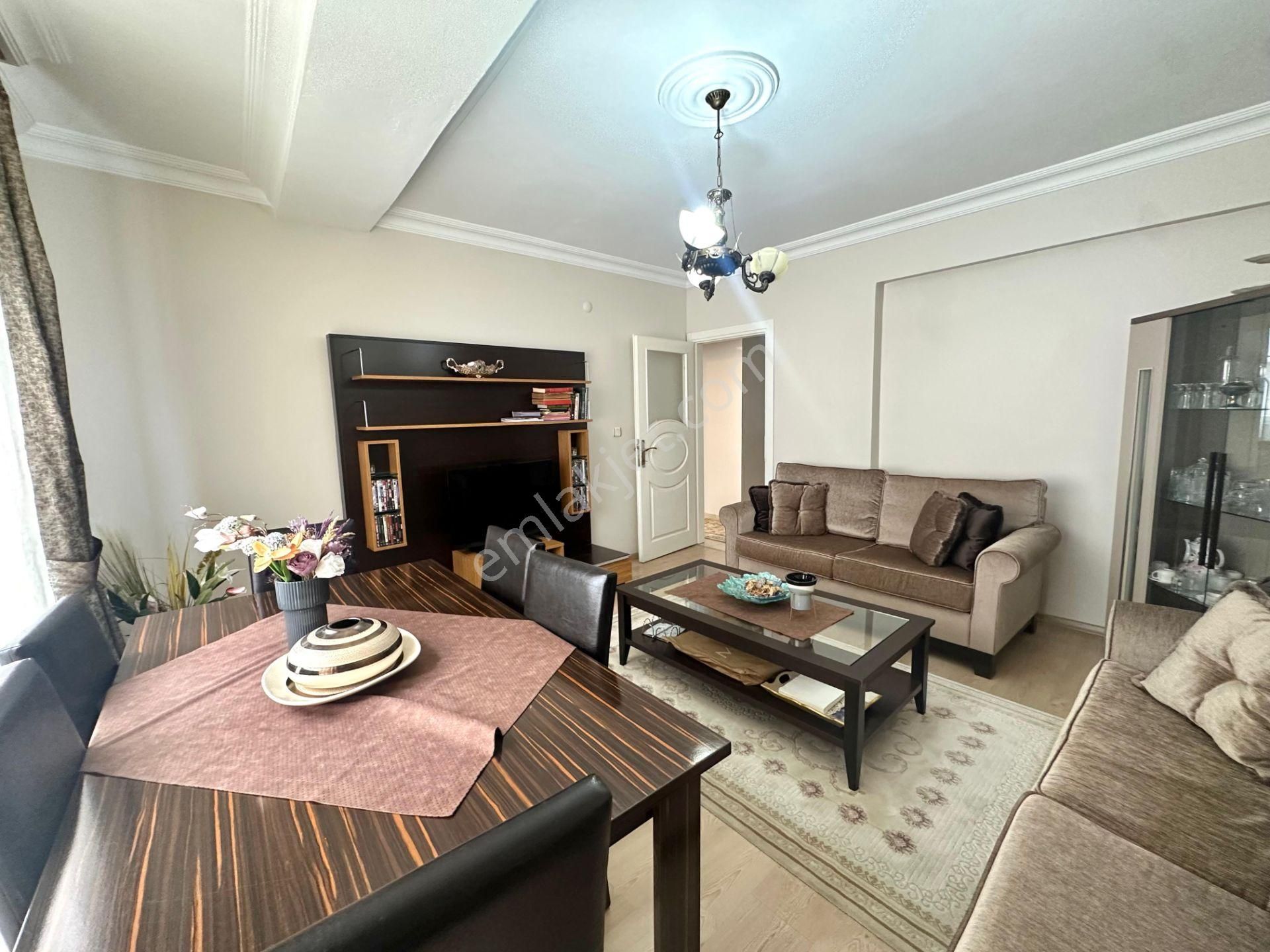 Serkan Gayrimenkulden Bahçelievler 3+1 120 Metre Daire 2.kat Daire - Görsel 26