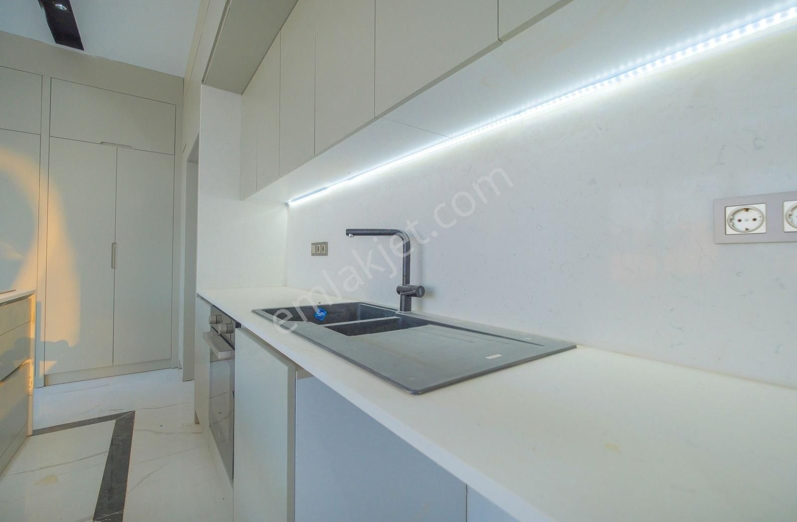 Döşemealtı Suıt Vıllas'da Triplex 5+1 Satılık Villa - Görsel 16