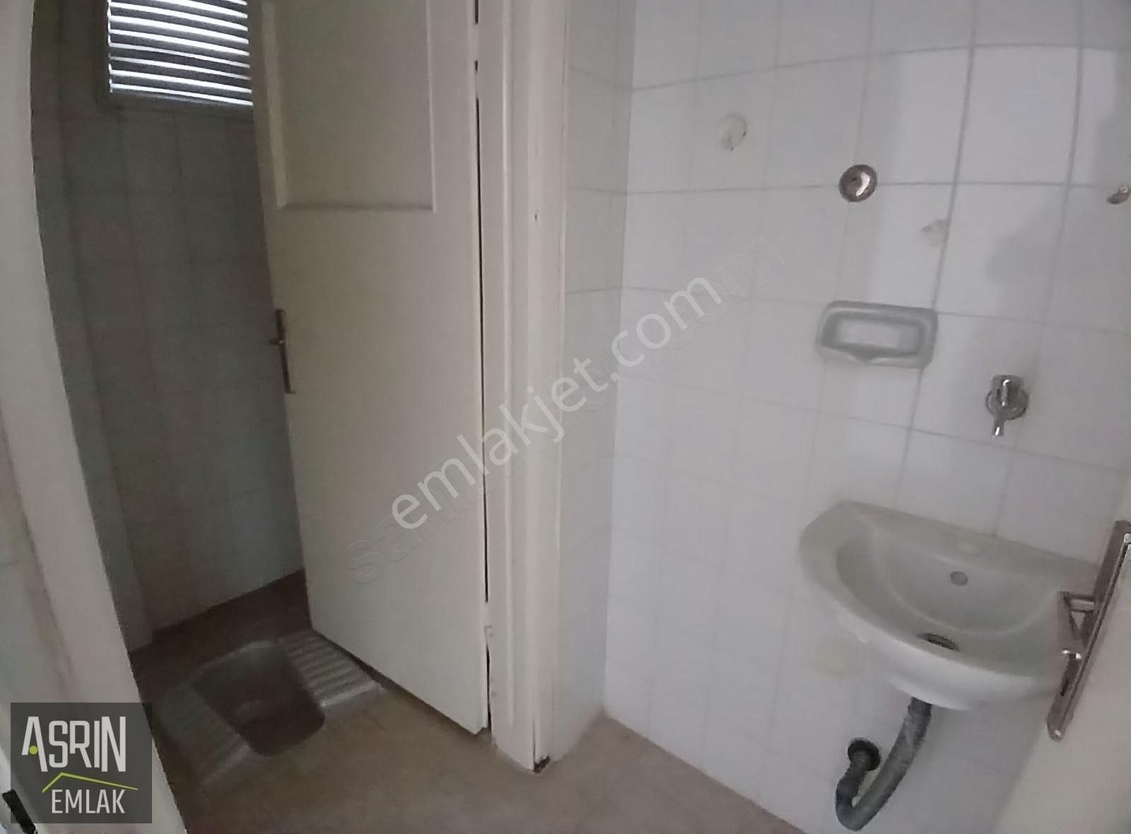 Okullar Bölgesi, Vergi Dairesi Karşısı 120 M² 3+1 Kiralık Daire