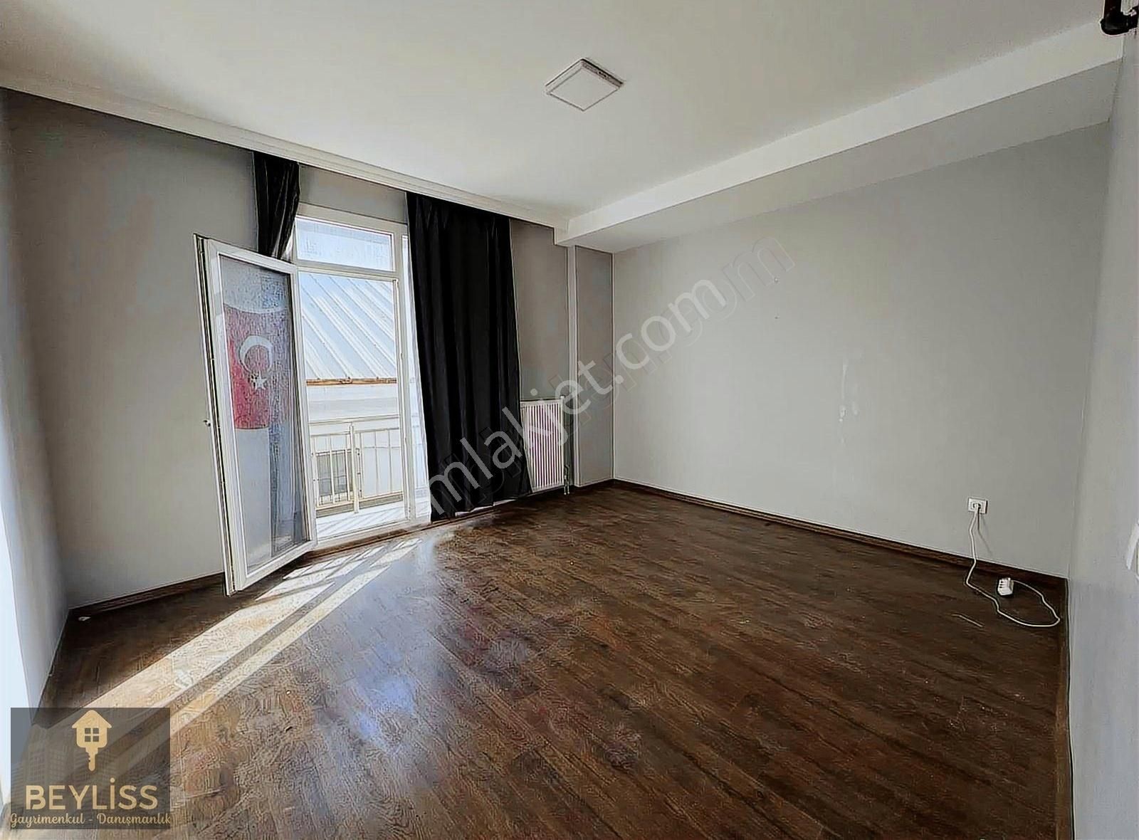 Mimaroba Merkezde 1 + 1 Kiralık Lüx Ofis&büro