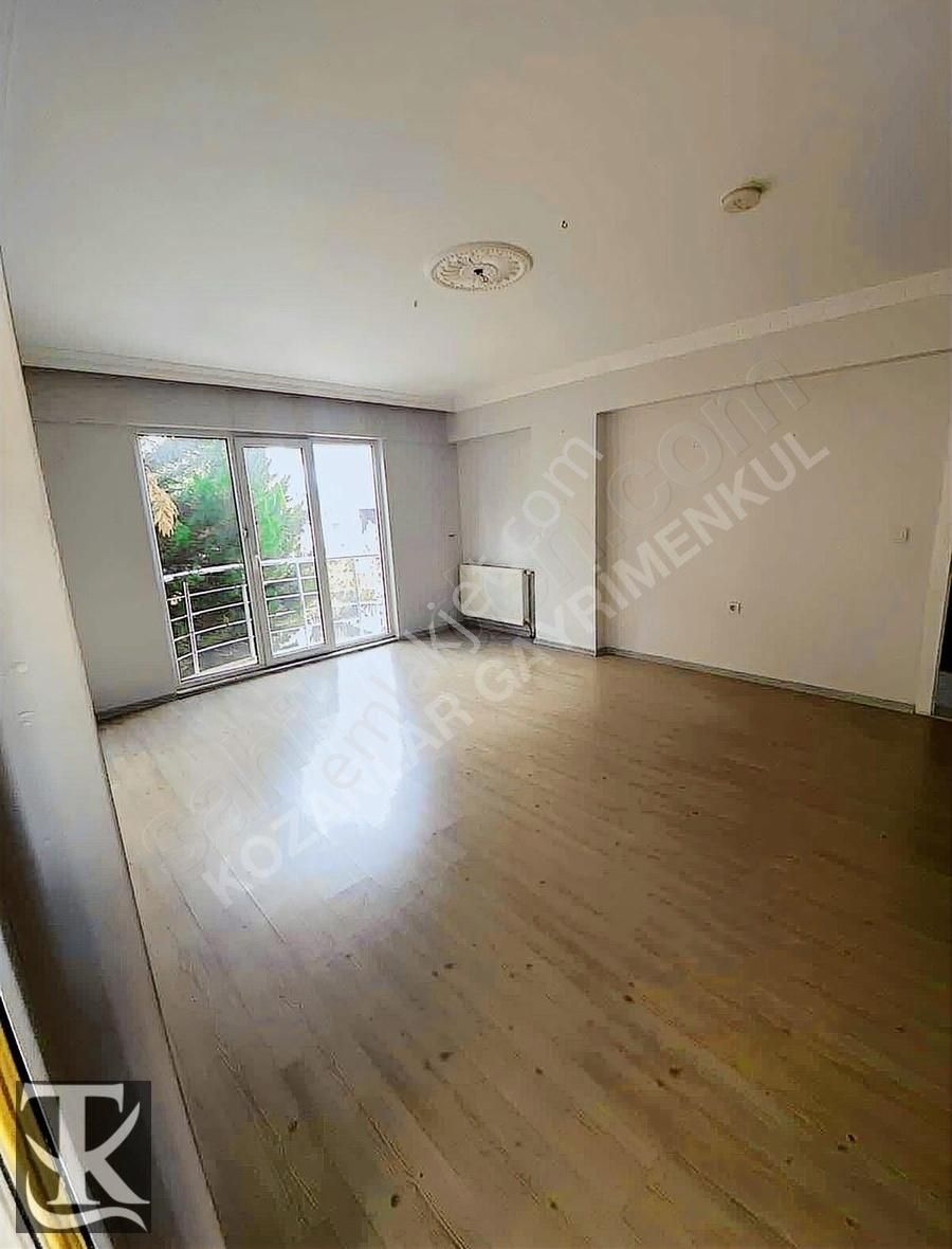 Topçu Mahallesinde 3+1 Katta Ebeveyn Banyolu Acil Satılık Daire