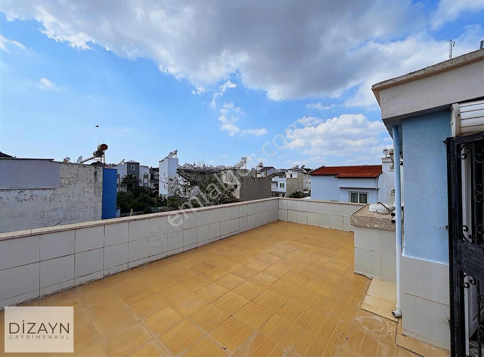 Didim'de 491m2 Arsası Olan, Geniş Bahçeli, Merkezi 3+1 Villa