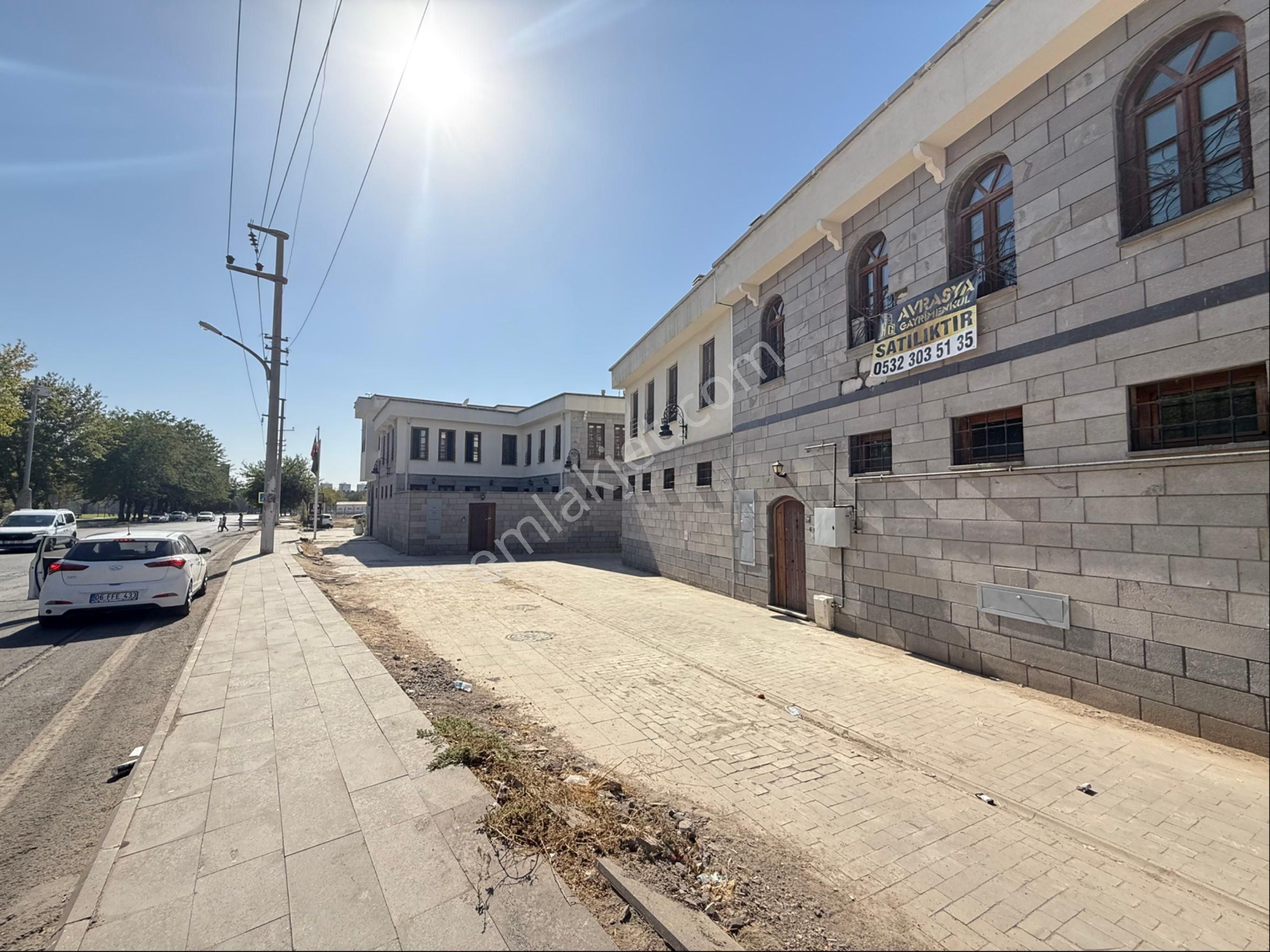 Sur’da Cadde Üzerinde Acil Satılık Dublex Villa - Görsel 3