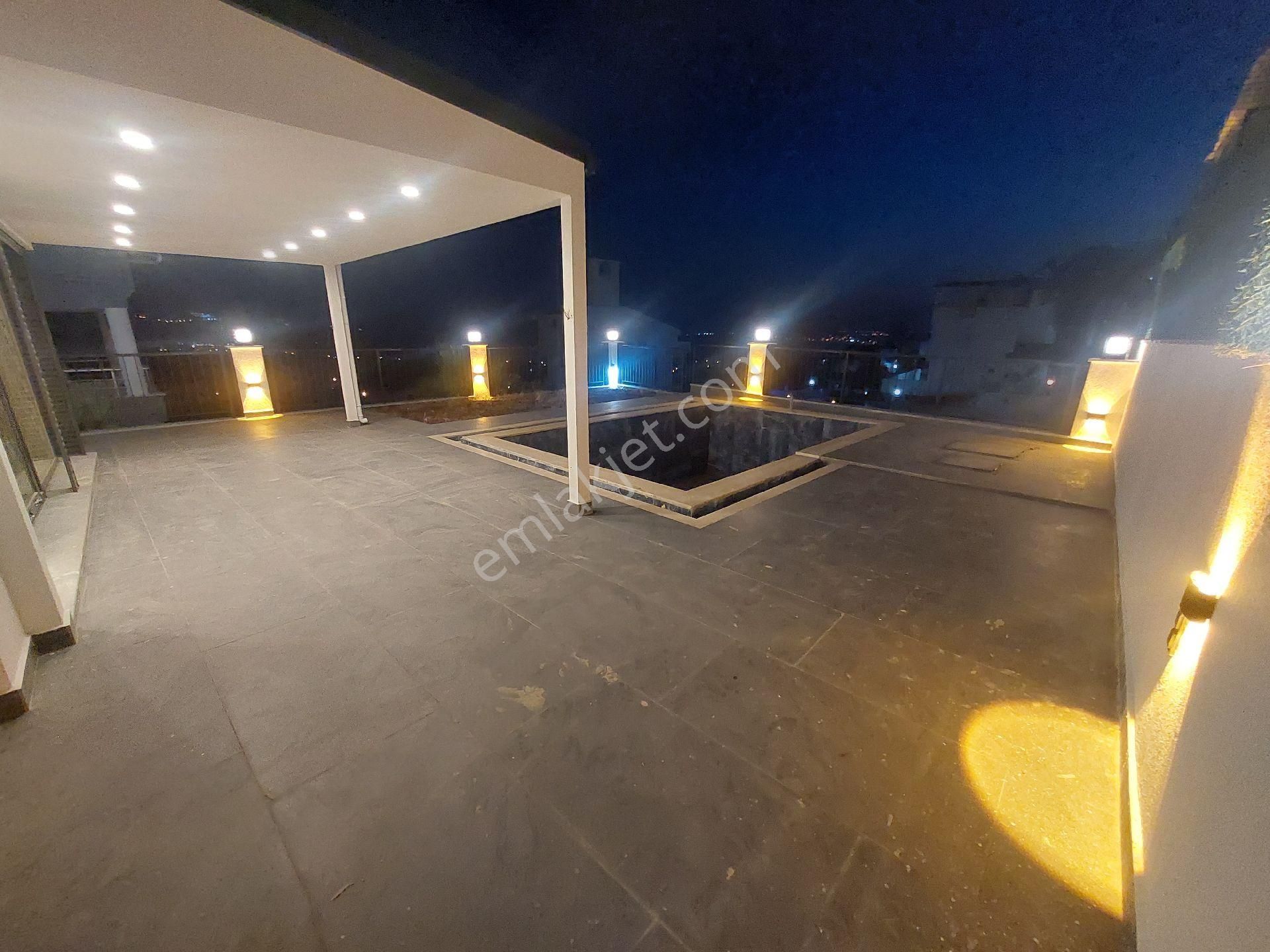 4+1 Müstakil Akıllı Villa Havuzlu, Otoparklı Full Deniz Doğa Ve Havuz Manzaralı - Görsel 35