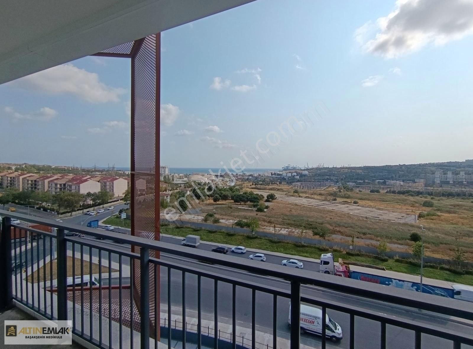 Port Avcılarda Deniz Manzaralı Kiralık Ofis