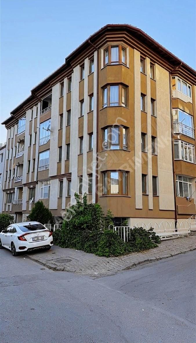 Yakamoz Gayrimenkul Ece Mah Satlık 3+1 Daire