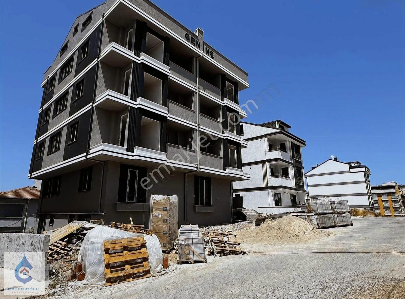 Çelebioğlu Gyd Çayırova Emek Mh Satılık 135 M2 3+1 Bahçe Dublex