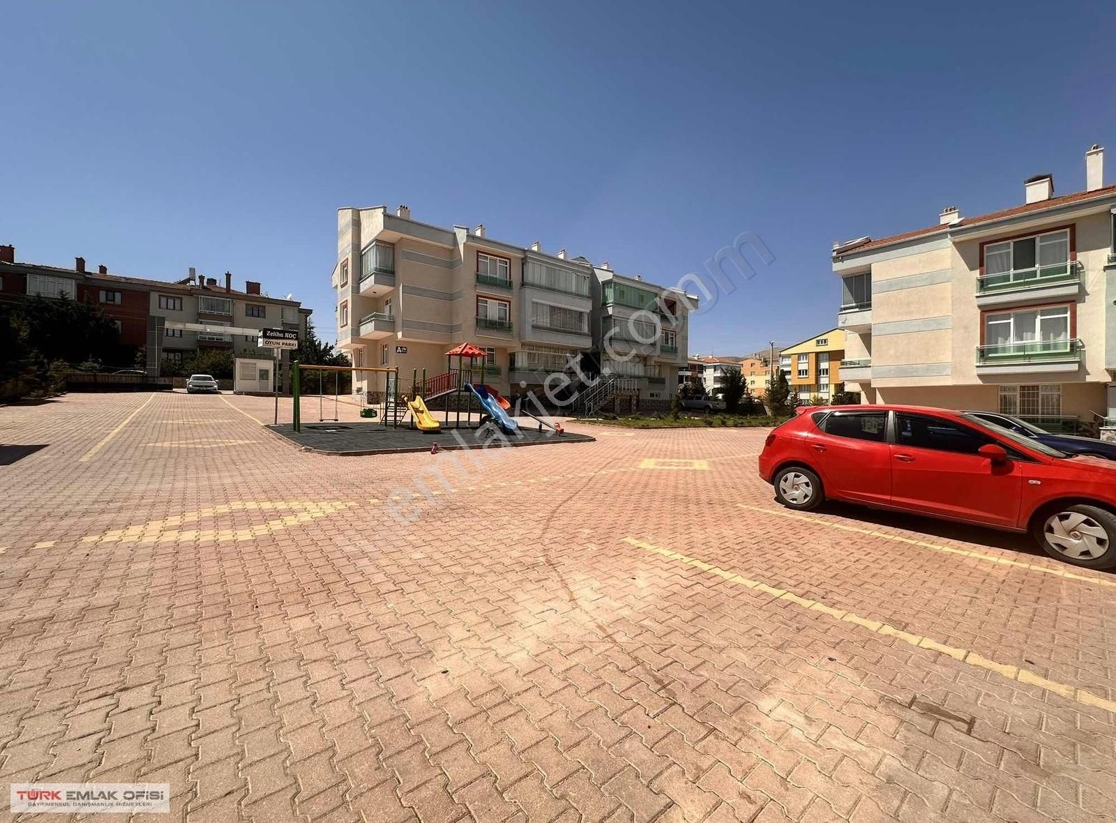 Kelebekler Vadisi Civarı Site İçi Bakımlı 3+1 Satılık Daire