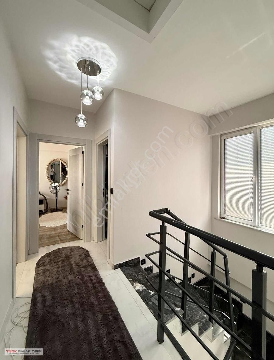 Stadyum Arkasında Site İçerisinde Satılık Butik 5+1 Villa