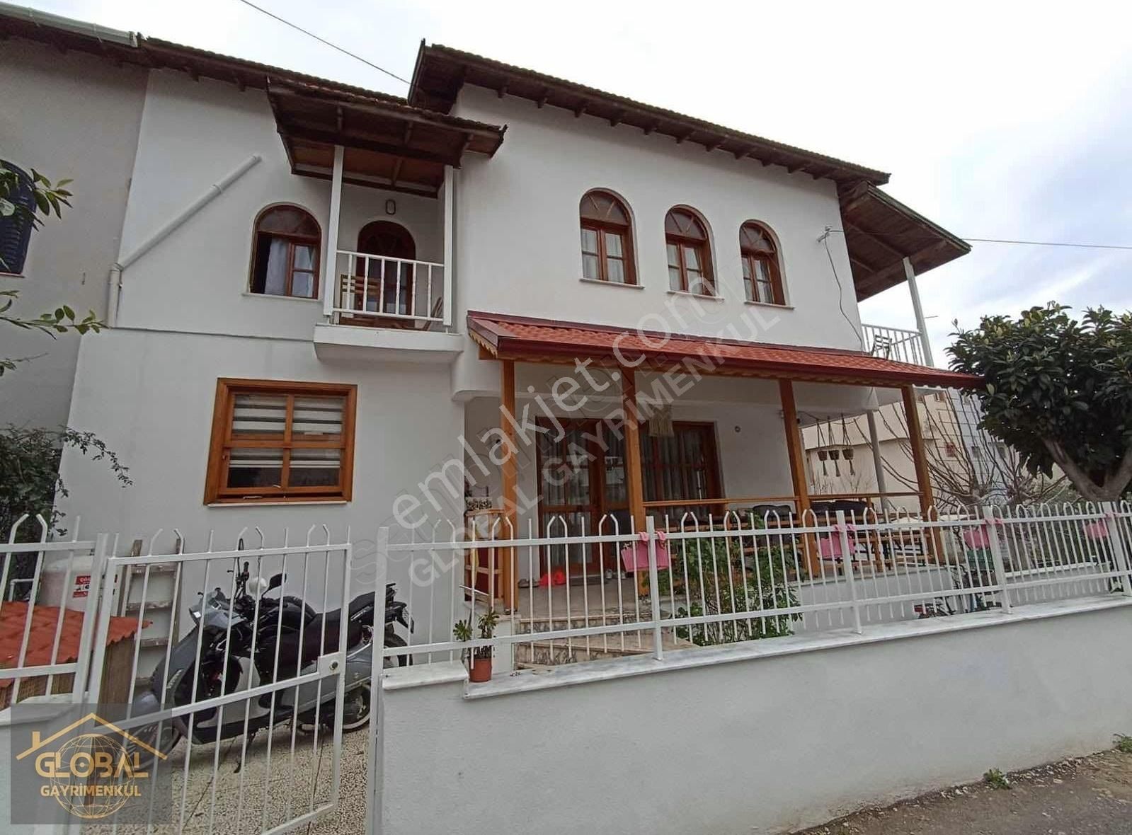 Global'den Deniz Tarafında Köşe Villa - Görsel 18