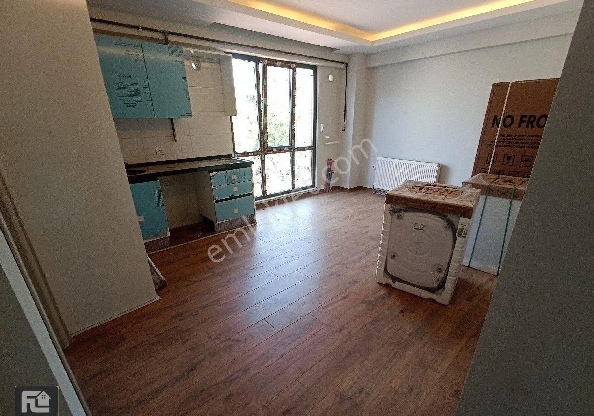 F-l Emlaktan Kadıköy Merkez Belediye Yakını Hasanpaşa Da 1+1 Full Eşyalı