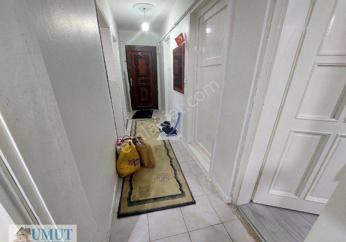 Gaziosmanpaşa Küçükköy Yeni Mah Satılık Yüksek Giriş Kat Toprak Tapulu 2+1 90 M2 - Görsel 9