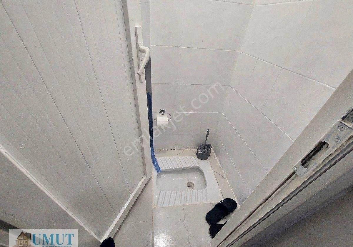 Gaziosmanpaşa Küçükköy Yeni Mah Satılık Yüksek Giriş Kat Toprak Tapulu 2+1 90 M2 - Görsel 11