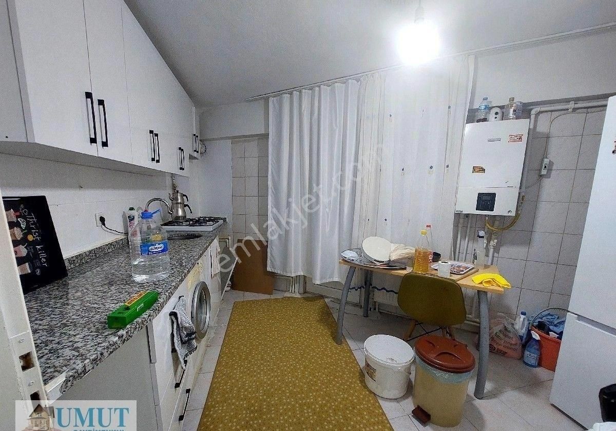 Gaziosmanpaşa Küçükköy Yeni Mah Satılık Yüksek Giriş Kat Toprak Tapulu 2+1 90 M2 - Görsel 10