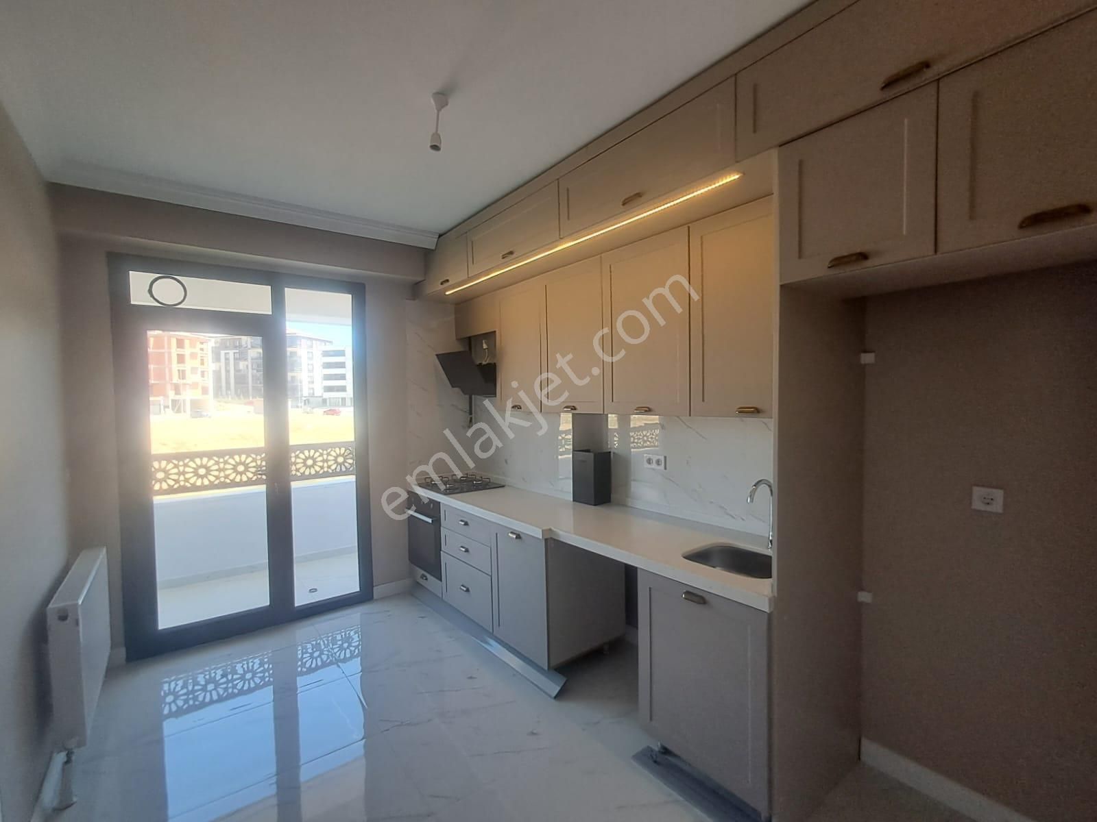 Ekşioğlu ' Dan Tekirdağ Süleymanpaşa Atatürk Mah Havuzlu Lüks Satılık Daire 2+1 - Görsel 6