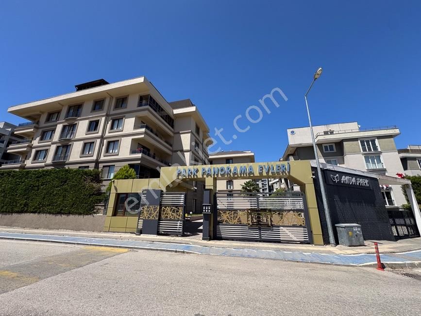 Balat Park Panoramada Havuzlu Sitede 3+1 Lüks Kiralık Daire