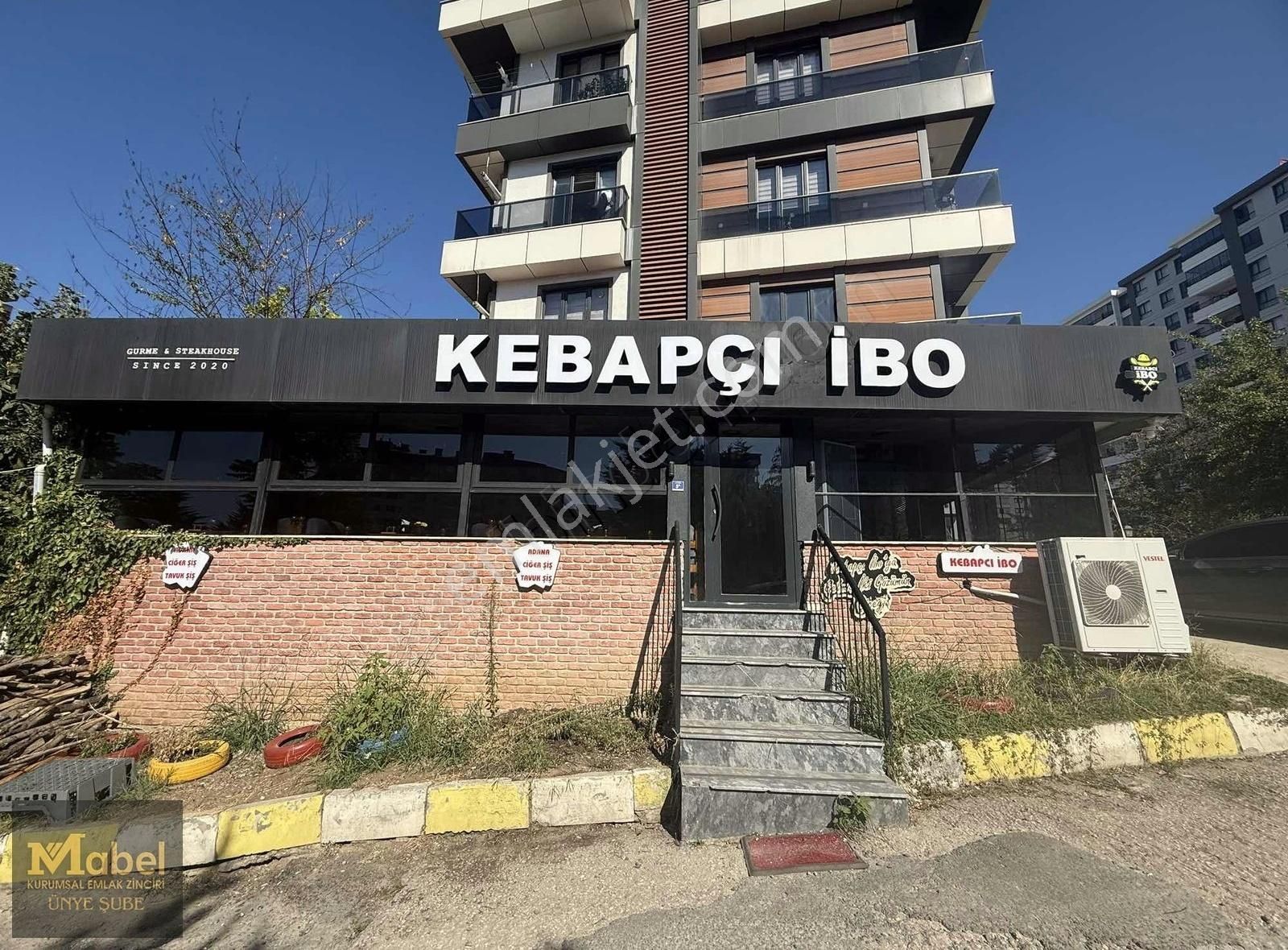 Mabel'den-*hazır Kurulu Düzen* İçindeki Her Şey* İle Restoran..