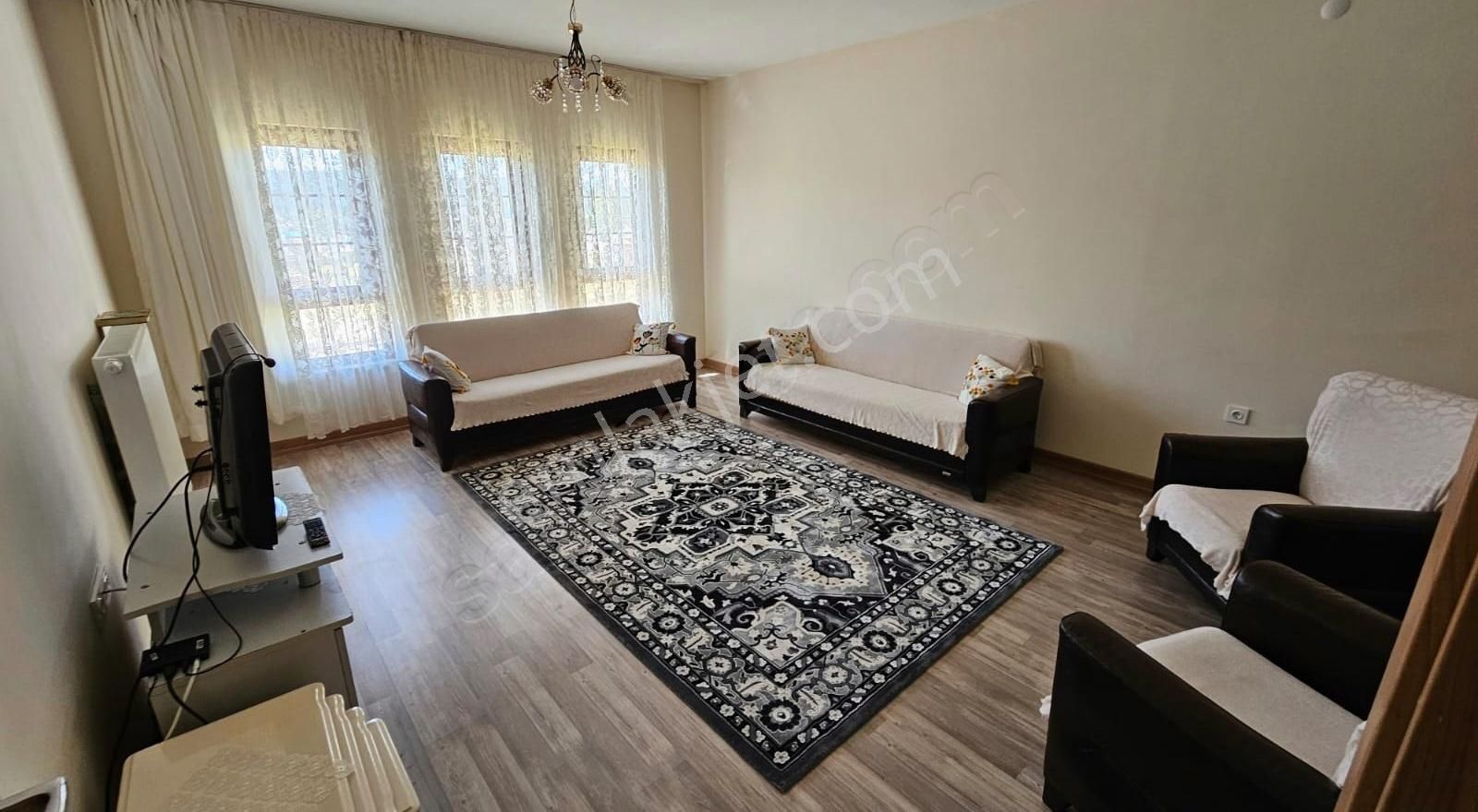 Yeni Tokide 2+1 90m2 Balkonlu Merkezi Sistem Isıtmalı Eşyalı