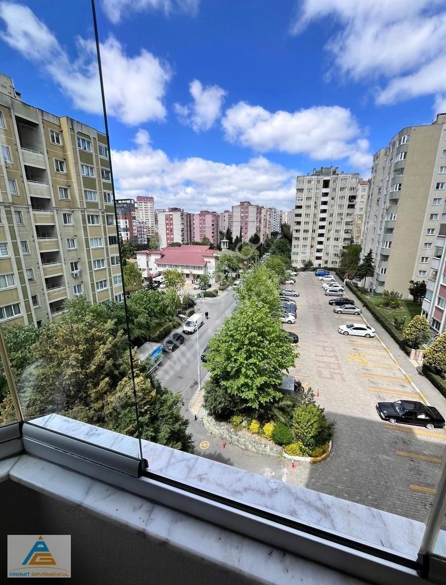 Piramit Emlak'tan 1.etapta Satılık 84m2 Kiracılı Daire