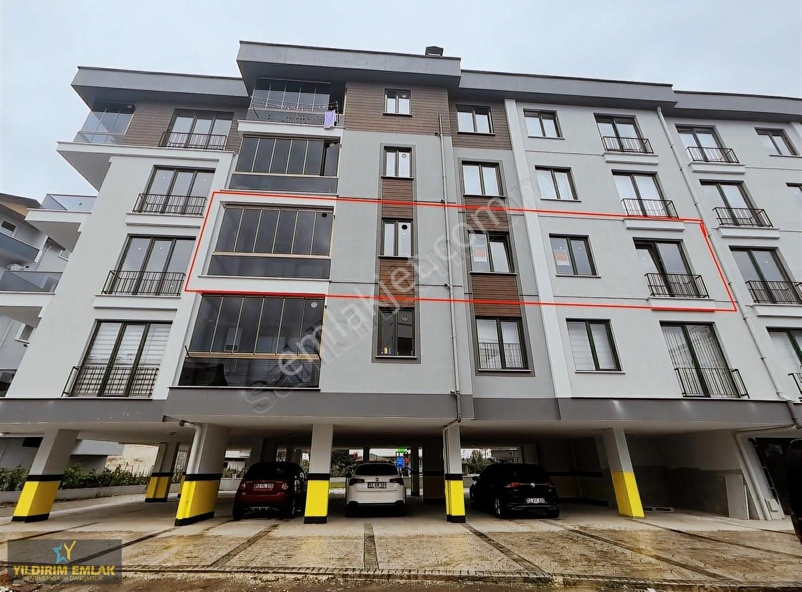 Cumhuriyet Mah. Deniz Tarafında 140 M2 Site Dairesi