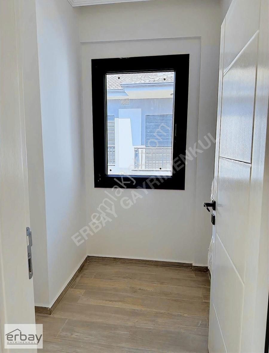 Üzümlü'de Giriş Katta Yatak Odalı Havuzlu Villa - Görsel 21