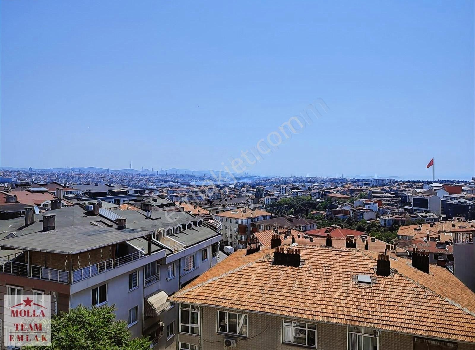Rami Cuma Mahallesinde Haliç Ve Adalar Manzaralı Satılık Daire