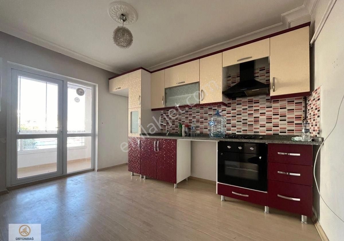Sincan Yenikent’te Cadde Üzeri Geniş Kullanımlı Fırsat 3+1 Kiralık