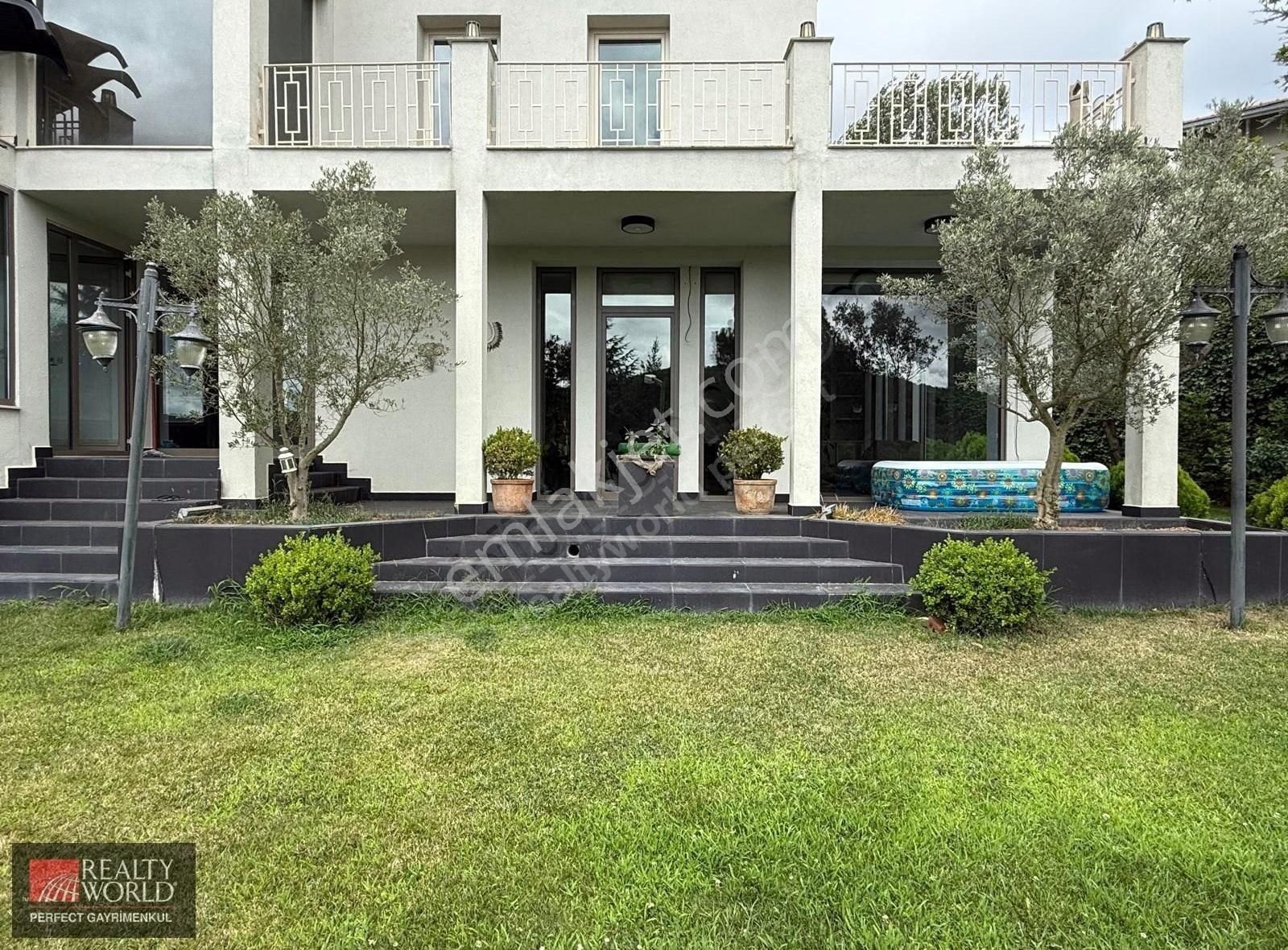 *realty World* Zekeriyaköy Vişne 3 Bölgesi Kiralık 6b Tipi Koza - Görsel 2