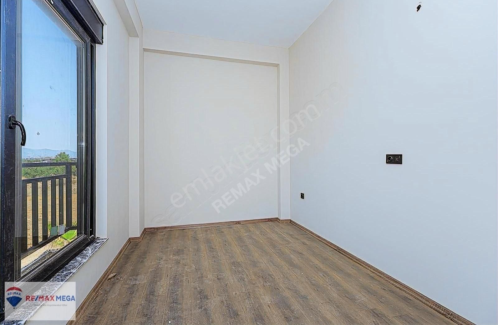 Döşemealtı Altınkalede Özel Havuzlu 6+1 Tripleks Villa - Görsel 6