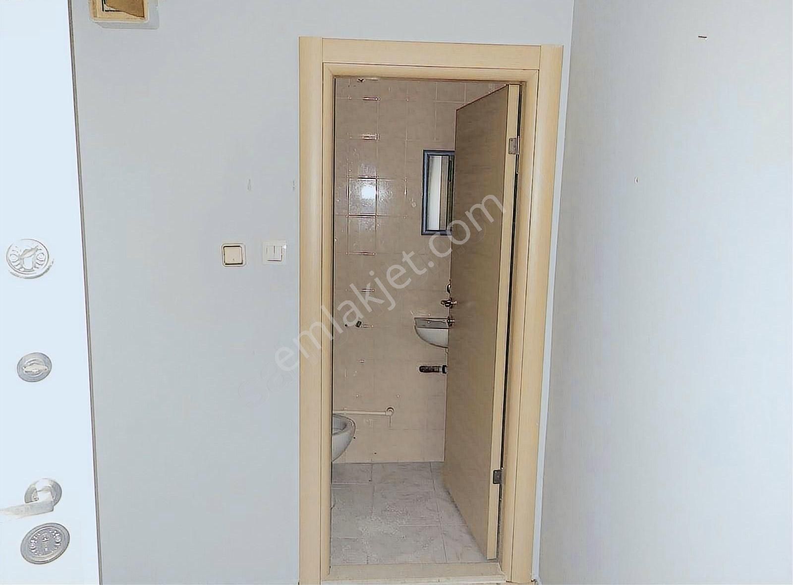 Ataşehir Küçükbakkalköy Merkez De Kiralık 130m2 Ofis