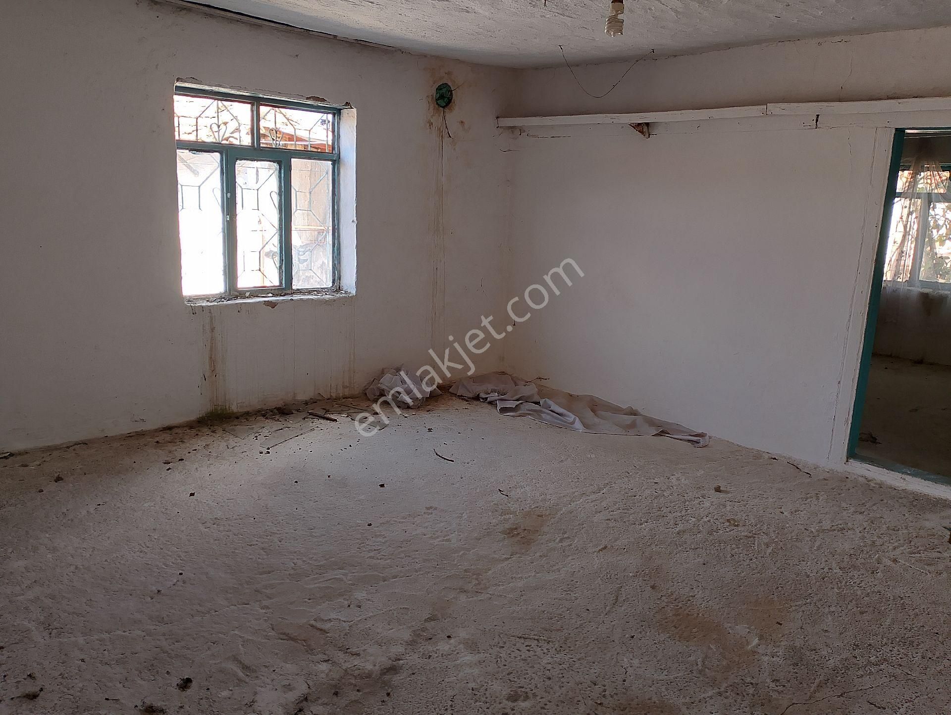 Bergama İkizler Köyünde Satılık Köy Evi - Görsel 8