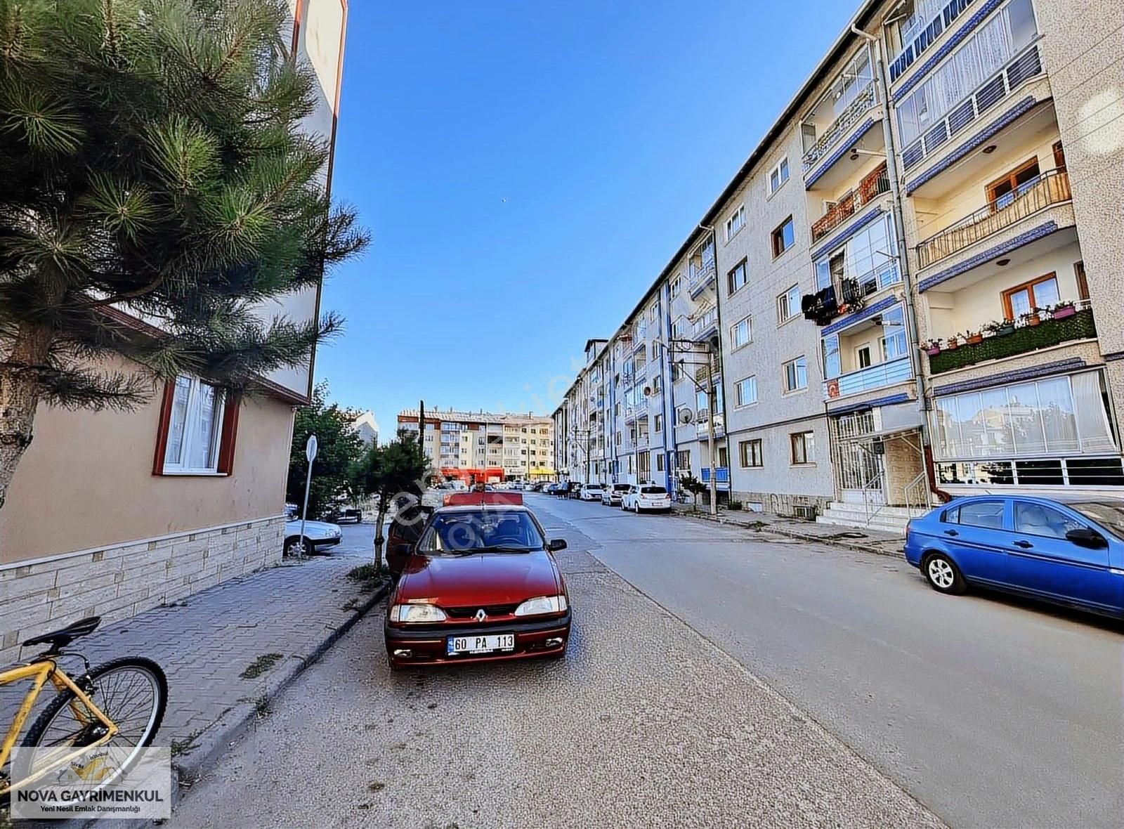Satılık // Arakat // Merkezi Konum // Asansörlü