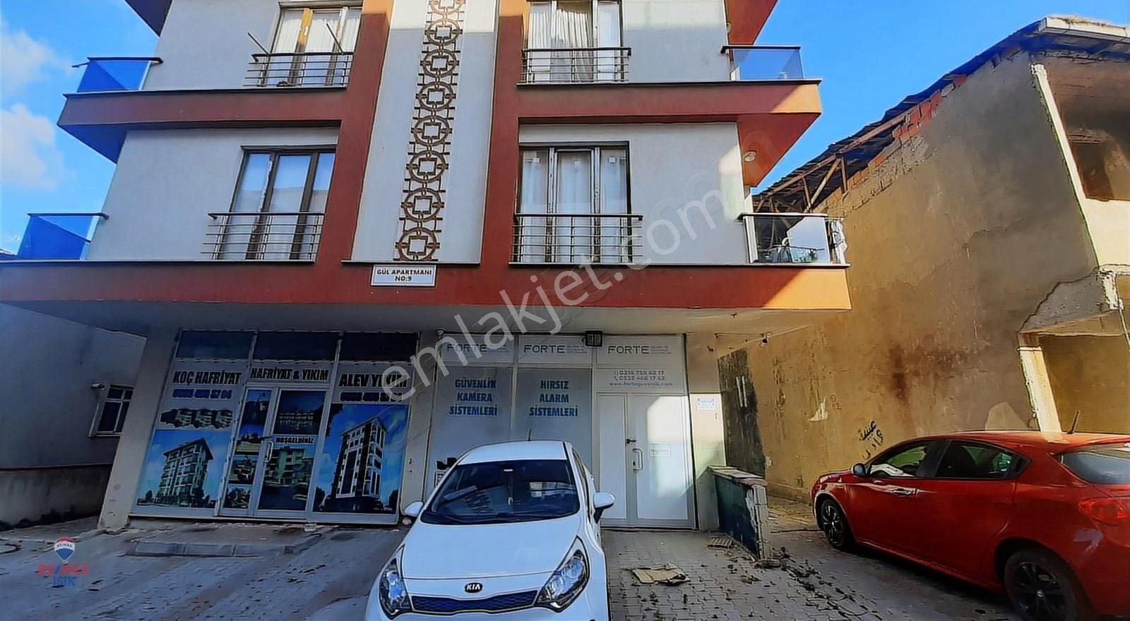 Atatürk Caddesine 100 Metre Mesafede Kiralık Dükkan