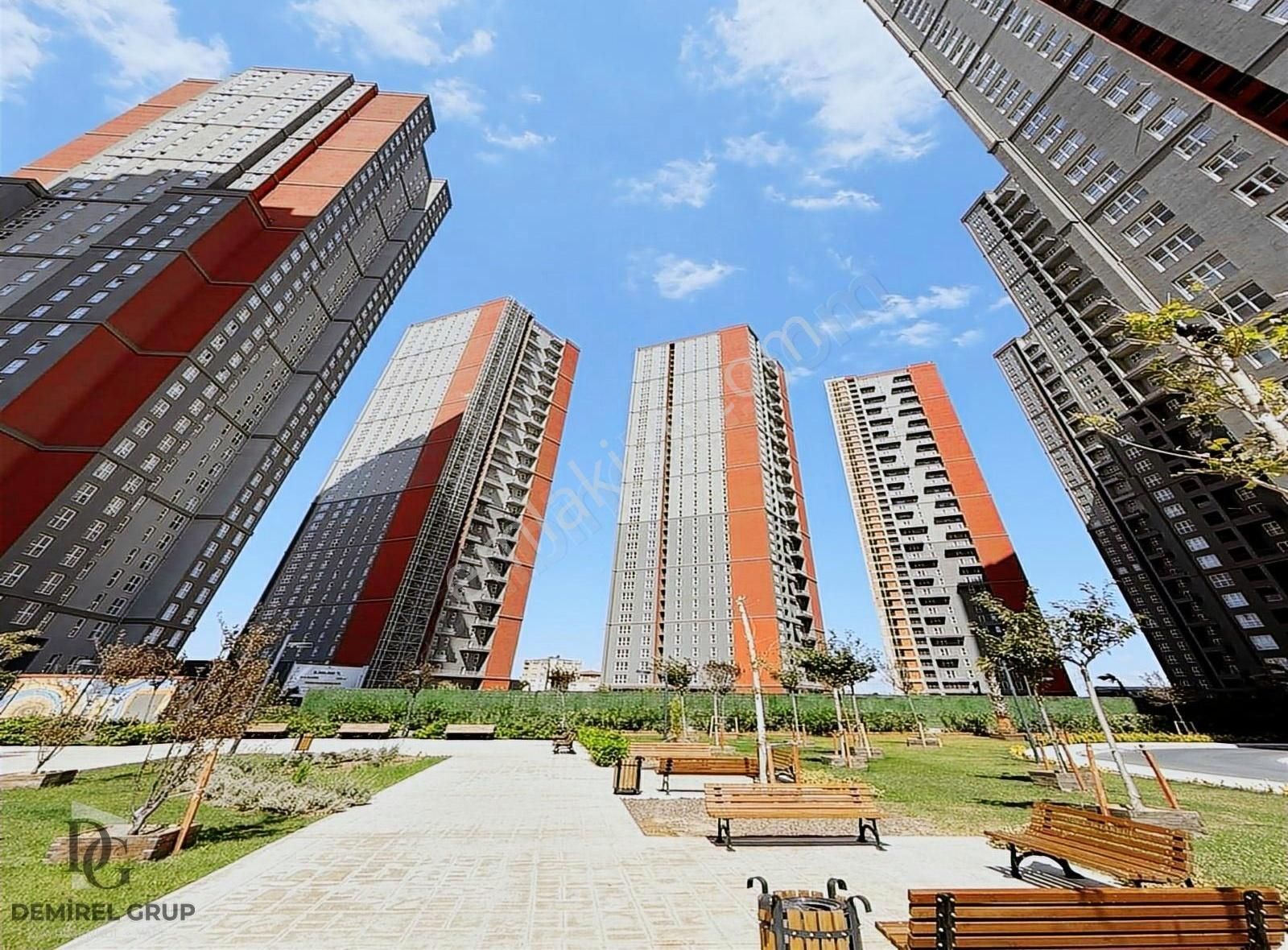 Ödül İstanbul Sitesi 3+1 Balkonlu Kiralık Daire Metrobüs 5 Dk !!