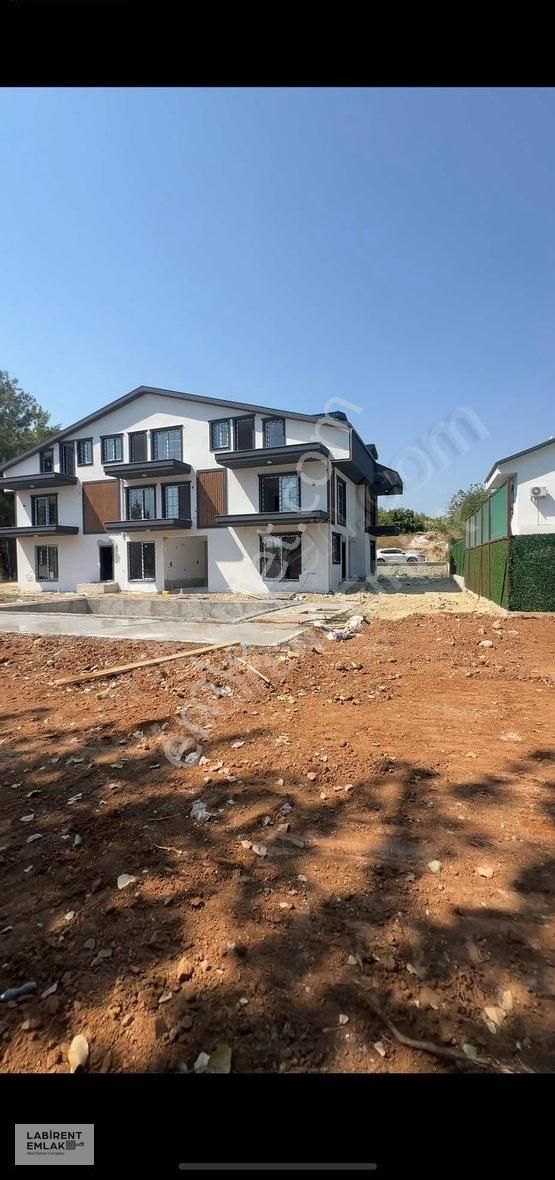 Havuz Manzaralı Özel Bahçeli Doğa İçinde 1+1 Fırsat Daire