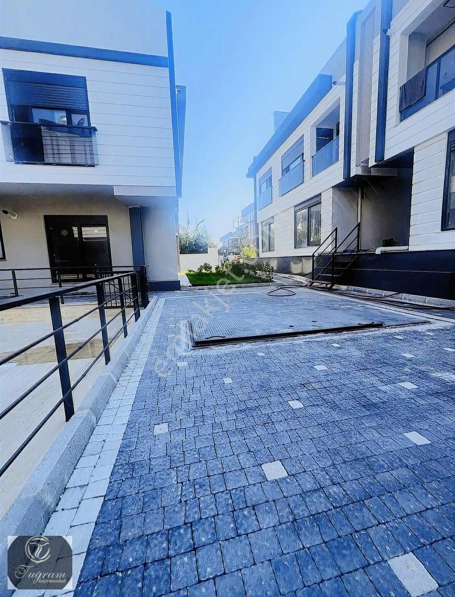 Güzolabanın Şık Tasarım Havuzlu Dairesi Satışta - Görsel 11