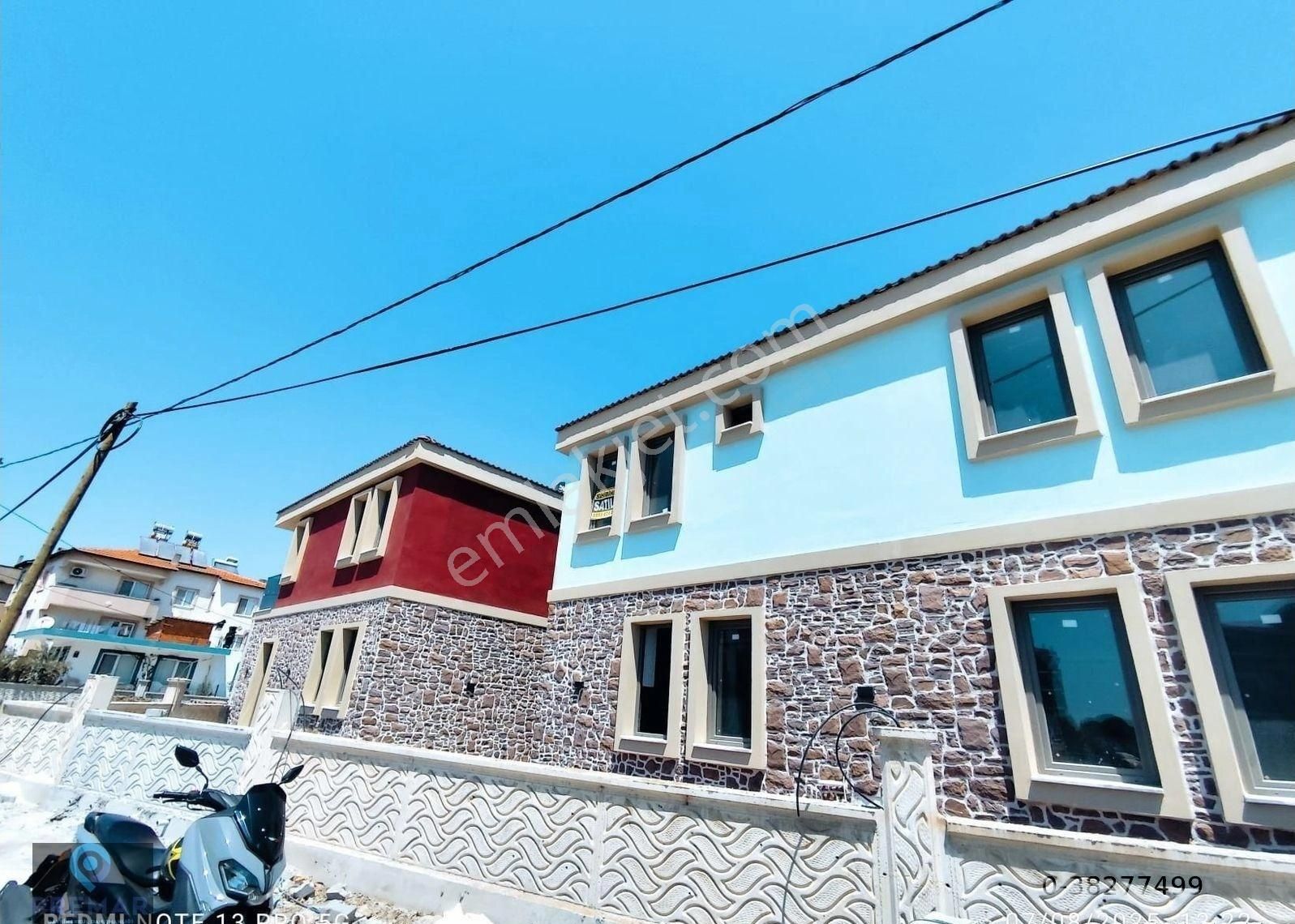 Ayvalık Altınovada 2 Katlı Binanın 1.katı 2+1 Sıfır Daire