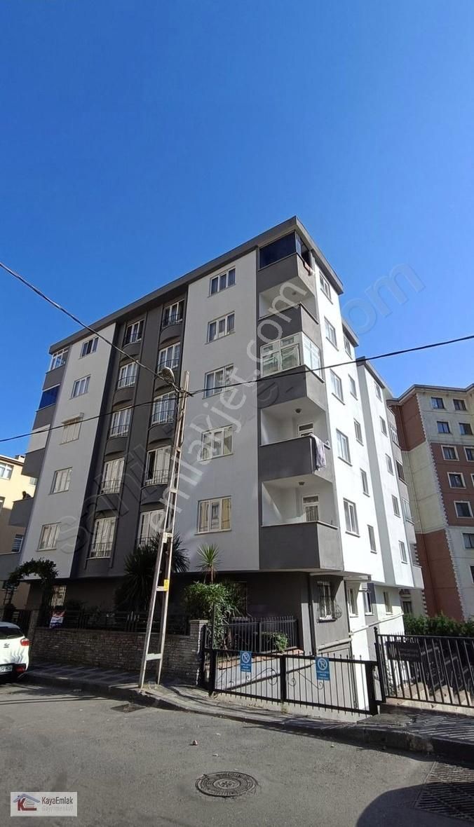 Mehmet Akif'te Geniş Kiralık 3+1 Daire