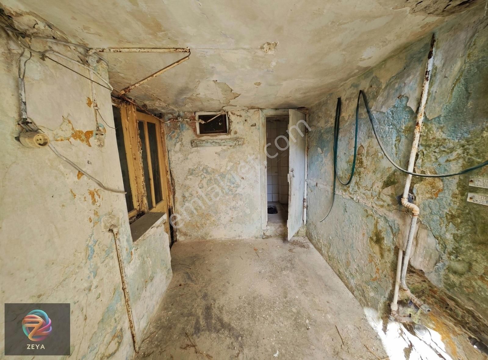 Söke Hükümet Meydanı'na 40 Metre Köşebaşı Müstakil Ev - Görsel 6