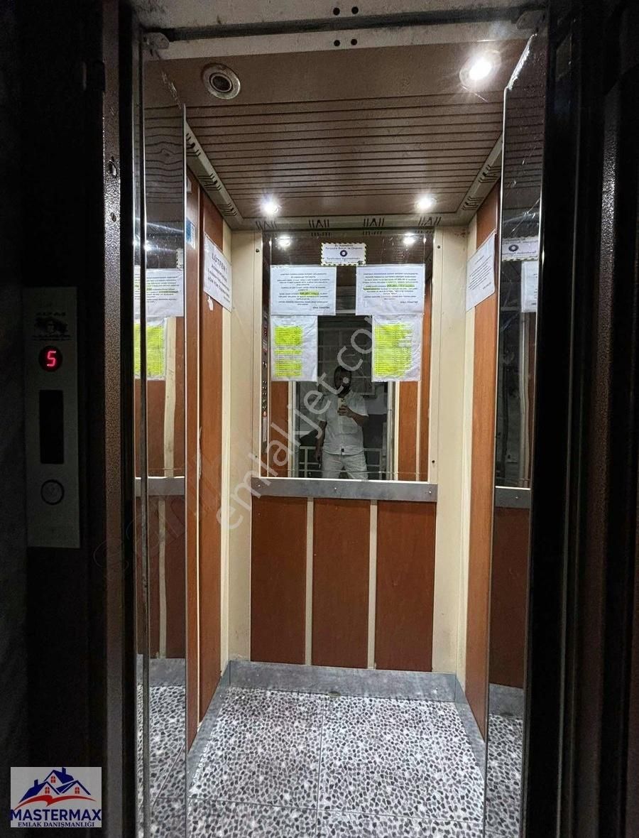 Muhittinde Güzel Konumda Satılık 3+1 140 M2 Arakat Daire