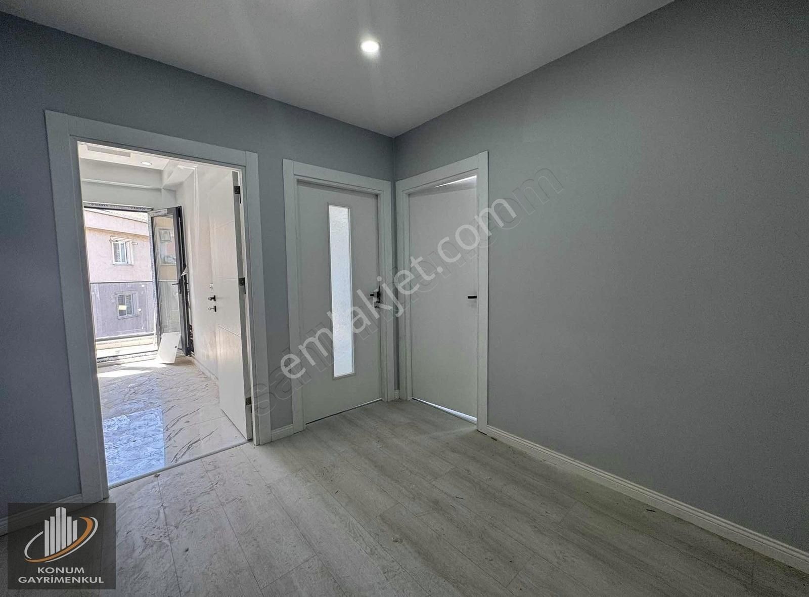 Konum Emlaktan Emek Mh. Satılık Asansörlü Lüks 2+1 Ara Kat - Görsel 12