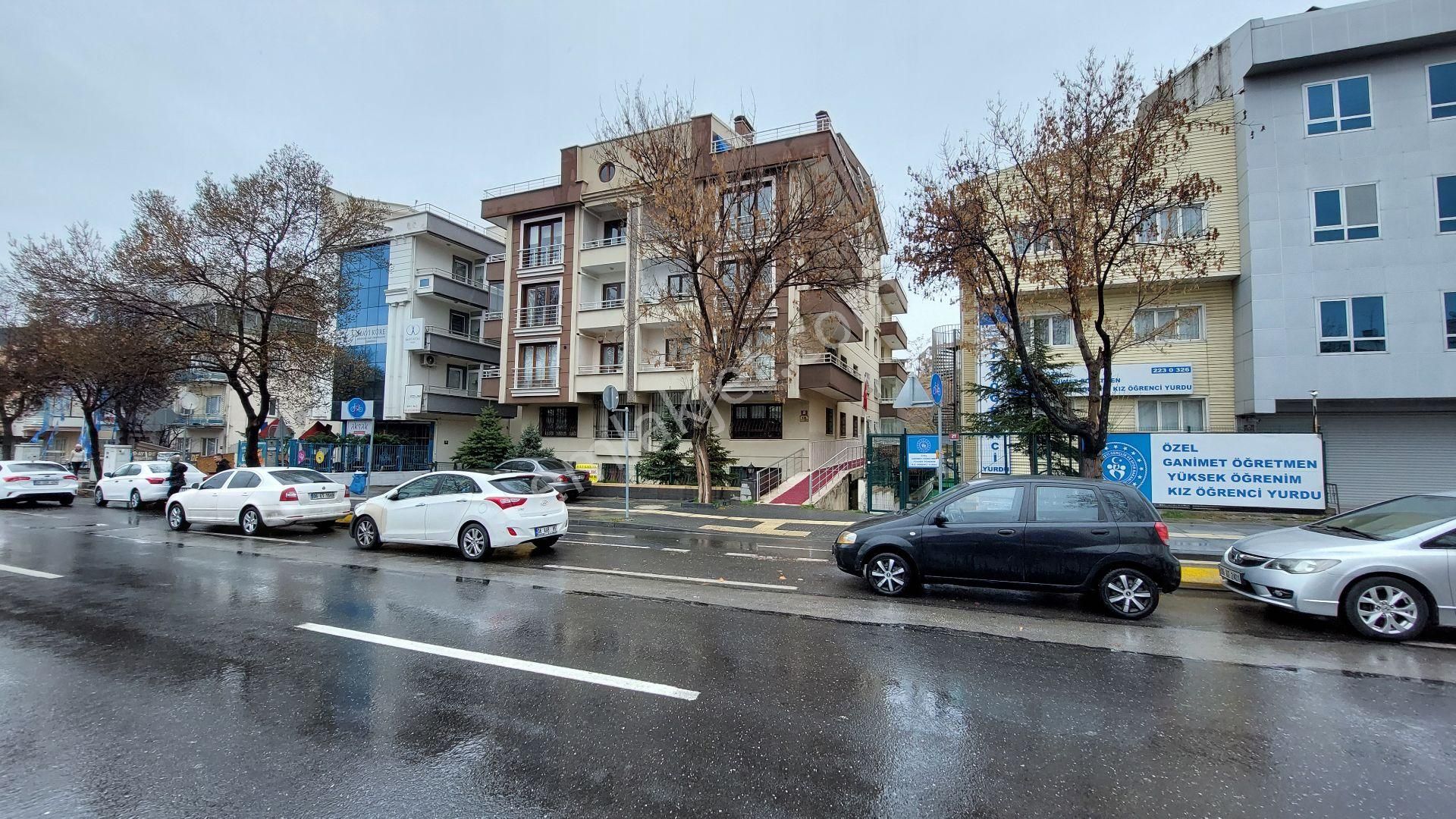 Beşevlerde 2+1 Genç Binada - Orta Kat - Memura & Öğrenciye-