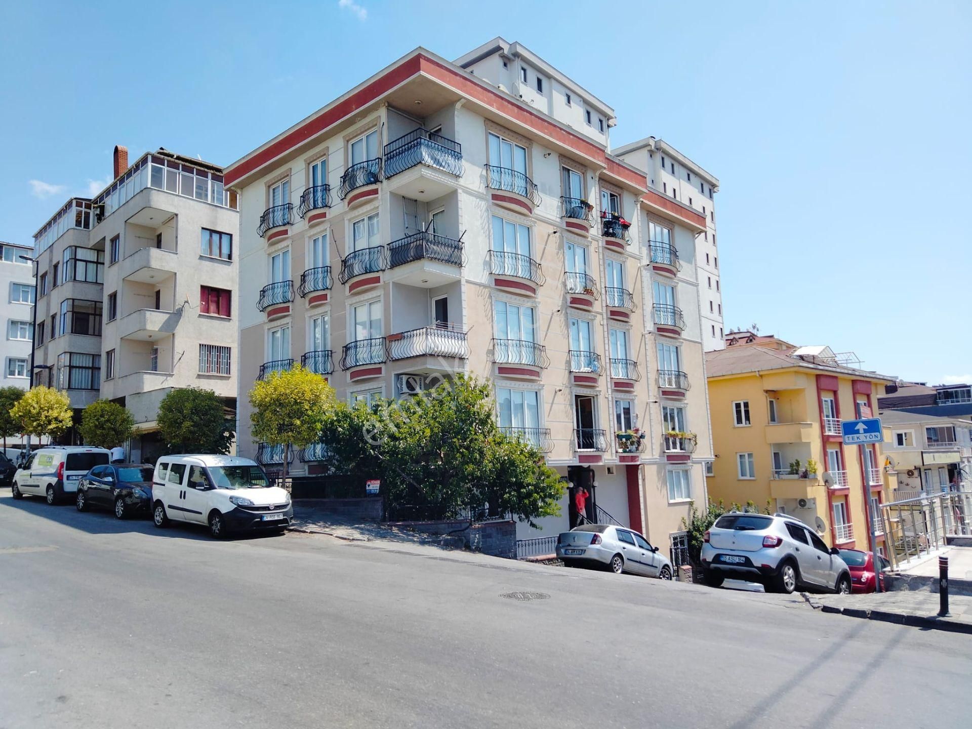 Ümraniye Armağanevler 2+1 Bahçe Katı Yenilendi Kiralık Daire,